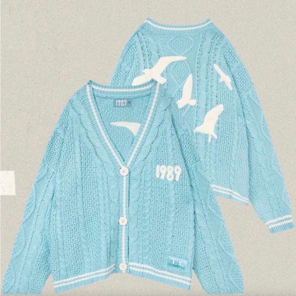 1989 Cardigan (Taylor’s Version) NWT size XS/S